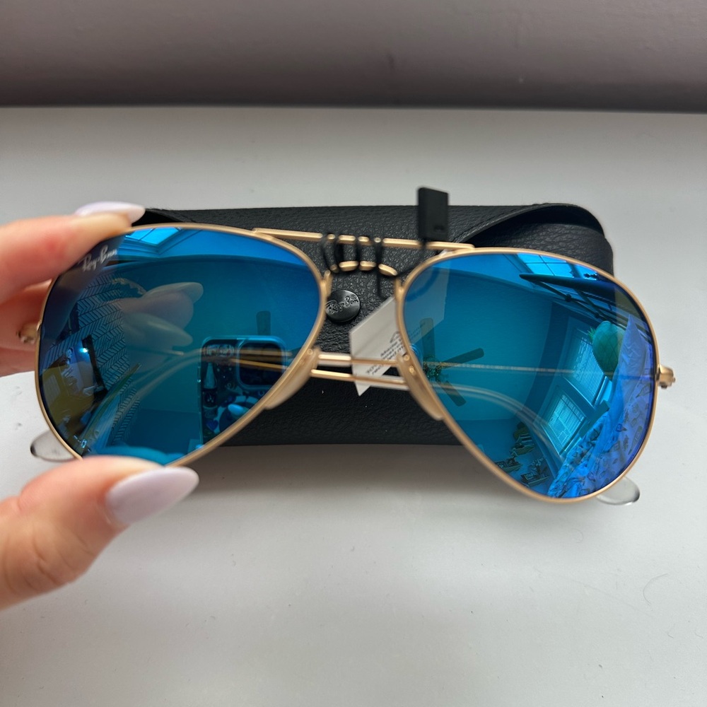Ray-Ban Gold Aviator Sunglasses Blue Mirrored Lenses